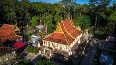 Chùa Âng, gọi theo ngôn ngữ Paly là Wat Angkor Raig Borei