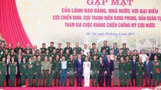 Sáng 9/4/2025, tại Hà Nội, Tổng Bí thư Tô Lâm, Bí thư Quân uỷ Trung ương dự gặp mặt của lãnh đạo Đảng, Nhà nước với đại biểu cựu chiến binh, cựu thanh niên xung phong, dân quân tự vệ tham gia cuộc kháng chiến chống Mỹ cứu nước nhân dịp kỷ niệm 50 năm Ngày giải phóng miền Nam, thống nhất đất nước (30/4/1975-30/4/2025). Ảnh: TTXVN