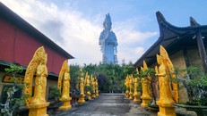 Chiêm ngưỡng tượng Phật Quan Âm cao nhất Đông Nam Á