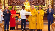 Liên Hoa Tịnh Cảnh - Bức tranh quý được GHPGVN chọn làm món quà tặng Tổng thống Sri Lanka