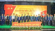Lãnh đạo Tập đoàn, khách mời và đại biểu tham gia Đại hội chụp hình kỷ niệm