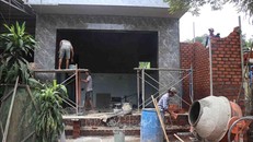 Nhà của bà Đoàn Thị Ánh Hồng, thương binh hạng 4/4, xã Đức Phú, thành phố Đà Nẵng đang trong giai đoạn hoàn thiện.