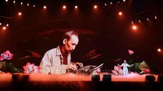 Một tiết mục văn nghệ tại chương trình. Ảnh: Phạm Kiên/TTXVN