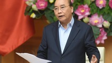 Thủ tướng Nguyễn Xuân Phúc chủ trì cuộc họp Thường trực Chính phủ về các dự án chậm tiến độ, kém hiệu quả của ngành công thương. Ảnh: VGP/Quang Hiếu