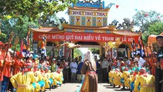 Lễ hội Dinh Thầy Thím 