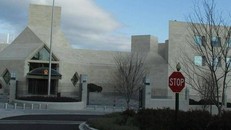 Twitter đã khóa tài khoản của đại sứ quán Trung Quốc. (Ảnh: An ninh Thủ đô) 