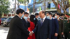 Thủ tướng Nguyễn Xuân Phúc đến thăm, chúc Tết tại Quận ủy Hải Châu. (Ảnh: Kinh tế & Đô thị)