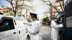 Hải Phòng sẽ dừng các chốt kiểm soát và chỉ áp dụng cách ly tập trung với 3 nơi của tỉnh Hải Dương. Ảnh minh họa: Thạch Thảo.