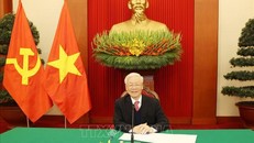 Tổng Bí thư, Chủ tịch nước Nguyễn Phú Trọng điện đàm với Thủ tướng Nhật Bản Suga Yoshihide. Ảnh: Trí Dũng/TTXVN