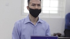 Bị cáo Lê Tuấn tại phiên toà xét xử vụ án "Lừa đảo chiếm đoạt tài sản". Ảnh: V.Dũng/Lao Động 