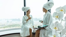 Bắt trend Staycation giữa thời giãn cách: Gia đình Việt săn kỳ nghỉ 5 sao tại resort gần nhà
