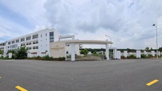 Bệnh viện dã chiến điều trị COVID-19 được thành lập với quy mô 200 giường. Ảnh: PLO