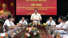 Đồng chí Nguyễn Trọng Nghĩa, Bí thư Trung ương Đảng, Trưởng Ban Tuyên giáo Trung ương phát biểu kết luận Hội nghị. (Ảnh: Nhân Dân) 