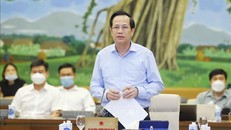 Bộ trưởng Bộ Lao động - Thương binh và Xã hội Đào Ngọc Dung trình bày tờ trình về chủ trương đầu tư Chương trình mục tiêu quốc gia Giảm nghèo và An sinh xã hội bền vững giai đoạn 2021-2025. Ảnh: Doãn Tấn/TTXVN