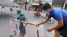 Chốt kiểm soát trên đường Nguyễn Kiệm, Gò Vấp, được tháo gỡ vào trưa 13/7. Ảnh: VnExpress