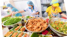 Bữa cơm yêu thương - chia sẻ để gần nhau hơn 