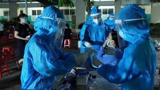 Xét nghiệm cho người dân trên địa bàn quận Bình Thạnh, TP Hồ Chí Minh. (Ảnh: mattran.org.vn)