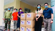 Heligrass ủng hộ nước uống đông trùng hạ thảo trị giá hơn 2 tỉ đồng cho các tuyến đầu chống dịch