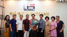 NSND Trung Anh trong ngày chia tay Nhà hát Kịch Việt Nam. Ảnh: Nhà hát Kịch Việt Nam.