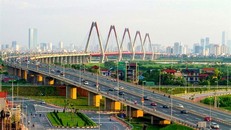 Con đường đi lên chủ nghĩa xã hội ở nước ta ngày càng được hoàn thiện và từng bước được hiện thực hóa. (Ảnh minh họa cầu Nhật Tân ở Thủ đô Hà Nội - Nguồn: tuyengiao.vn) 