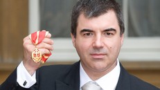 (Giáo sư Konstantin Sergeevich Novoselov. Ảnh: Britannica)