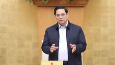 Ngày 7/12, Thủ tướng Chính phủ Phạm Minh Chính đã ký Nghị định 108/2021/NQ-CP về việc điều chỉnh lương hưu, trợ cấp bảo hiểm xã hội và trợ cấp hàng tháng. Ảnh: TTXVN 