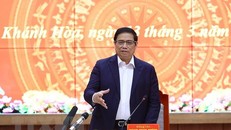 Thủ tướng Phạm Minh Chính kết luận buổi làm việc với lãnh đạo chủ chốt tỉnh Khánh Hòa. (Ảnh: Dương Giang/TTXVN)