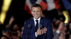Tổng thống Macron chuẩn bị phát biểu sau khi tái đắc cử vào ngày 24/4. (Ảnh: Reuters)