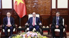 Chủ tịch nước tiếp HLV Park Hang-seo và Mai Đức Chung