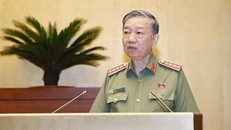 Đại tướng Tô Lâm, Bộ trưởng Bộ Công an trả lời chất vấn. (Ảnh: Doãn Tấn/TTXVN) 