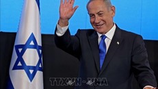 Cựu Thủ tướng Israel, lãnh đạo đảng Likud Benjamin Netanyahu phát biểu trước những người ủng hộ sau khi bỏ phiếu tổng tuyển cử, tại Jerusalem ngày 2/11/2022. Ảnh: AFP/TTXVN