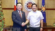 Chủ tịch Quốc hội Vương Đình Huệ hội kiến Tổng thống Philippines Ferdinand Romualdez Marcos Jr. (Ảnh: Doãn Tấn/TTXVN)