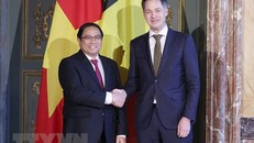 Thủ tướng Chính phủ Phạm Minh Chính và Thủ tướng Vương quốc Bỉ Alexander De Croo. (Ảnh: Dương Giang/TTXVN)