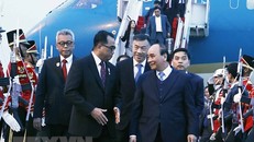 Lễ đón Chủ tịch nước Nguyễn Xuân Phúc tại sân bay quốc tế Soekarno-Hatta, Jakarta, Indonesia. (Ảnh: Thống Nhất/TTXVN)