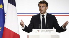 Tổng thống Pháp Emmanuel Macron phát biểu trong cuộc họp báo chung với Thủ tướng Đức Olaf Scholz hôm 22/1 tại điện Elysee ở Paris. Ảnh: AFP