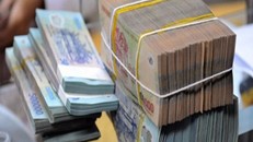 Ngân hàng báo lãi ngàn tỷ từ... nợ xấu