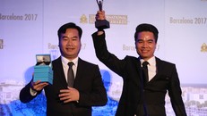 Đại diện Halotel nhận giải thưởng Stevie Awards 2017 