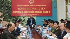 Thủ tướng chủ trì Hội nghị khắc phục hậu quả bão số 12