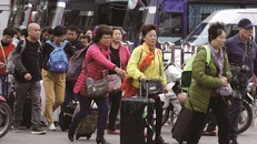 Du khách Trung Quốc nhập cảnh qua Cửa khẩu Móng Cái tăng đột biến