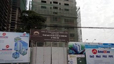 Dự án vẫn đang được xây dở phần thô, sau đó gần như đắp chiếu. Ảnh: PV