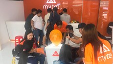 Không khí cửa hàng Mytel trước giờ khai trương