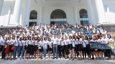 Sự kiện kickoff đã được tổ chức thành công với sự tham gia góp mặt của hơn 400 nhân viên kinh doanh đến từ 5 đại lý.