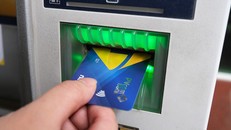 Thẻ chip nội địa đáp ứng đầy đủ các yếu tố kỹ thuật về an toàn, bảo mật theo tiêu chuẩn quốc tế EMV, hạn chế các rủi ro về gian lận, giả mạo trong thanh toán thẻ.