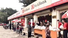 SeABank trao tặng 35,2 tấn gạo cho người nghèo trên toàn quốc trong mùa dịch Covid-19