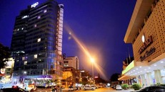 Tọa lạc tại vị trí trung tâm trên đường Trần Hưng Đạo (quận Hoàn Kiếm), SOJO Hotel Ga Hanoi mang đến những trải nghiệm lưu trú hoàn toàn mới.