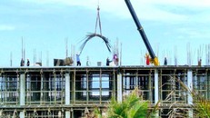 Trung tâm Hội nghị Quốc tế, khách sạn 5 sao và biệt thự nghỉ dưỡng FLC Quảng Bình cùng khu shophouse đang được chủ đầu tư đẩy nhanh tiến độ xây dựng. 