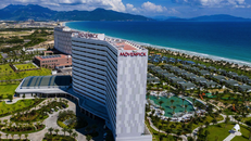 Thiết kế mở tại Mövenpick Resort Cam Ranh hài hòa với thiên nhiên.
