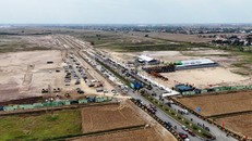 Các KCN vẫn được đầu tư xây dựng, trong ảnh Lễ khởi công KCN Phúc Điền mở rộng tại Hải Dương.