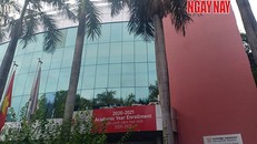 Vừa đuổi hơn 40 học sinh năm học cũ, VAS treo bảng tuyển sinh năm học mới 2020-2021. Ảnh: Kiều Trang