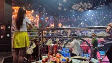 Quán bar, karaoke… đóng cửa, những PG, phục vụ rơi vào thất nghiệp vì không biết phải làm gì...